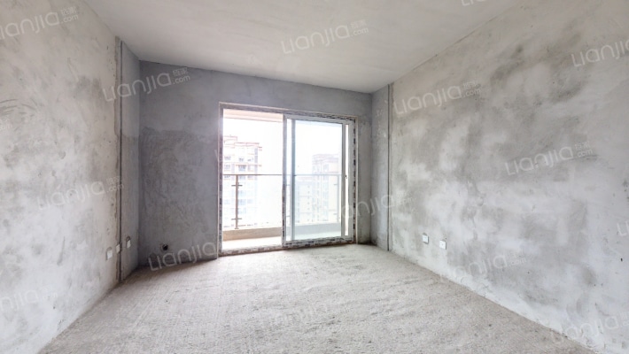 雅砻阳光花园二手房实景图