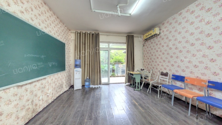 霏红榭一期二手房实景图