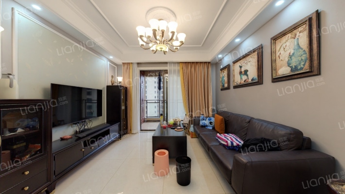 融创凡尔赛领馆三期二手房实景图