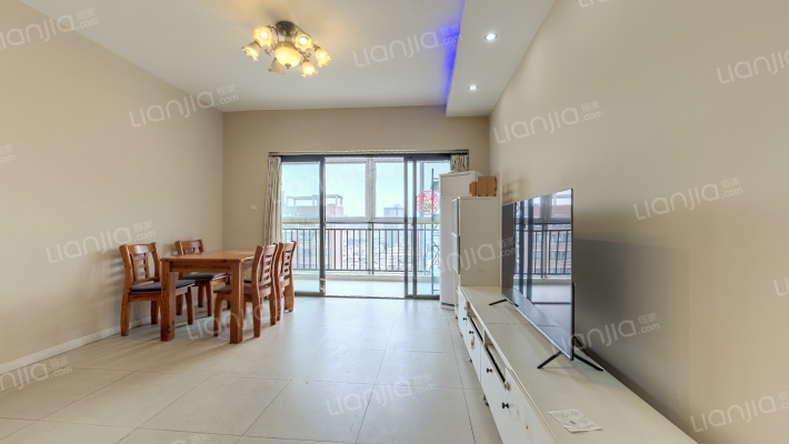 蓝岸丽景二手房实景图