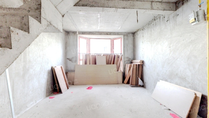 黄金嘉年华二手房实景图