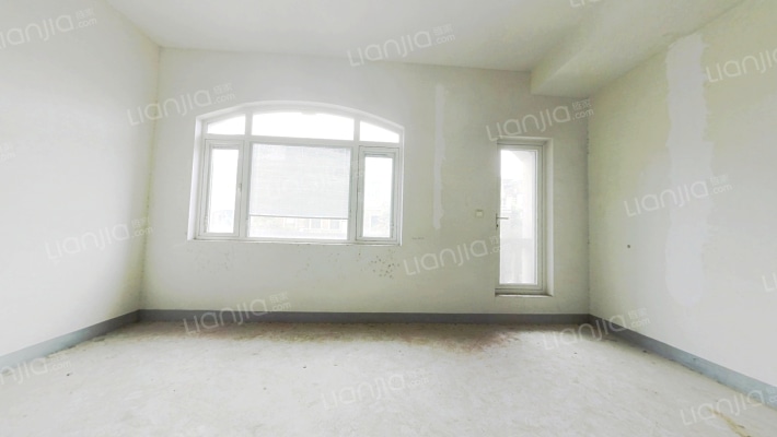 南京碧桂园玫瑰苑二手房实景图