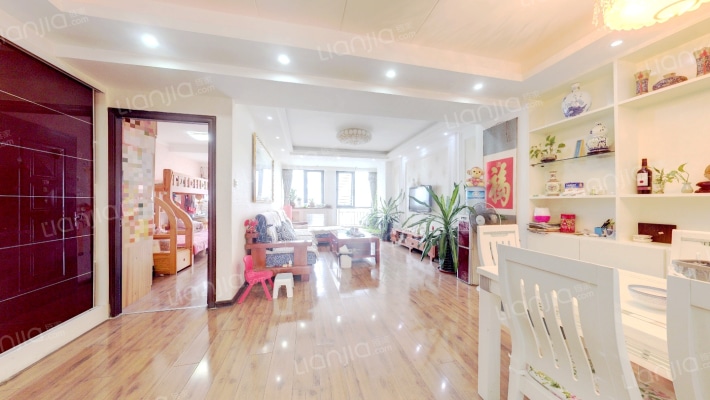 首座国际公寓二手房实景图