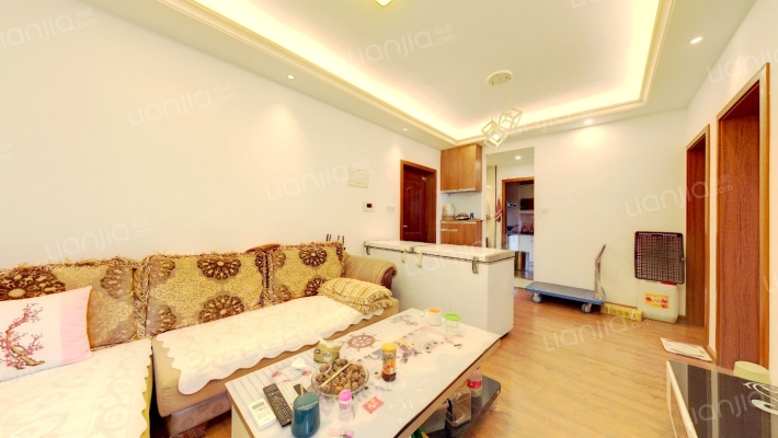 蓝光金悦派二手房实景图