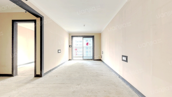 保利和光屿湖沁园二手房实景图