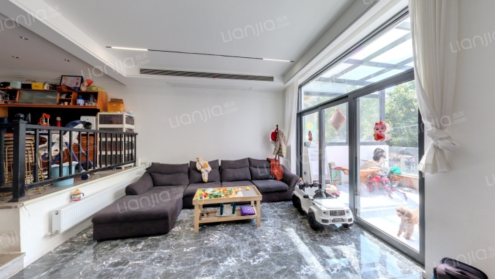 鸿禧山庄二手房实景图