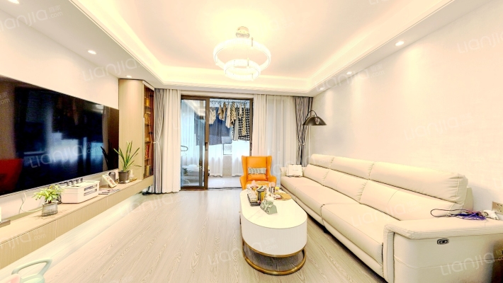 新保弘领东苑A区二手房实景图