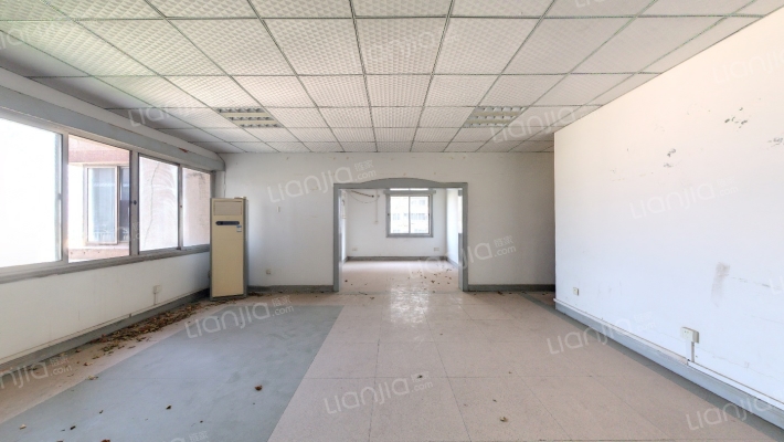 西亚广场二手房实景图