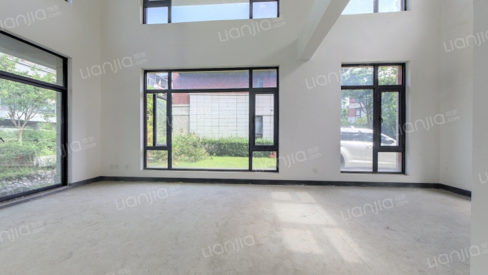 揽山墅二手房实景图