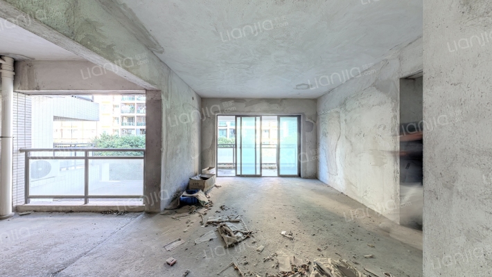 深航御花园二手房实景图