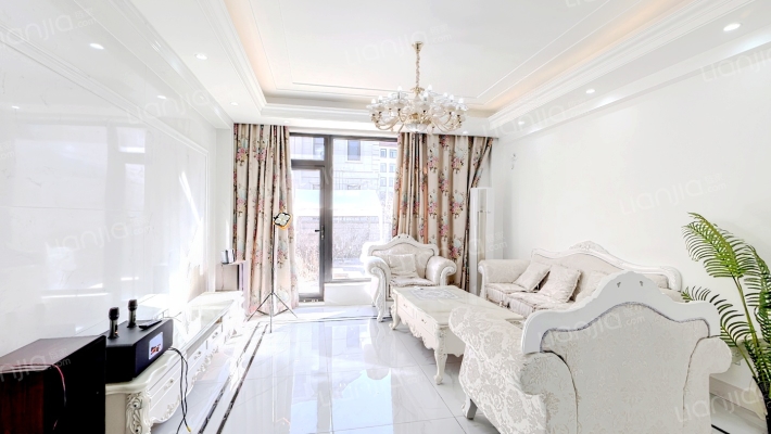 香槟小镇二手房实景图