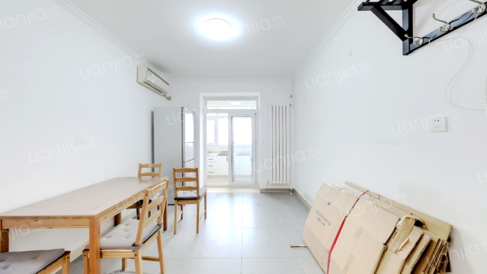 红土店南里二手房实景图