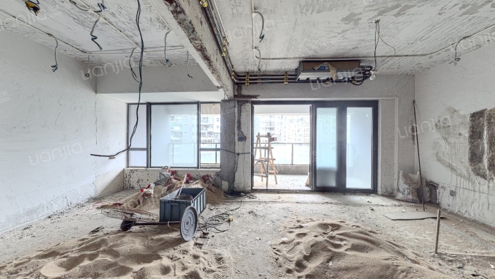 蓝郡西堤二手房实景图