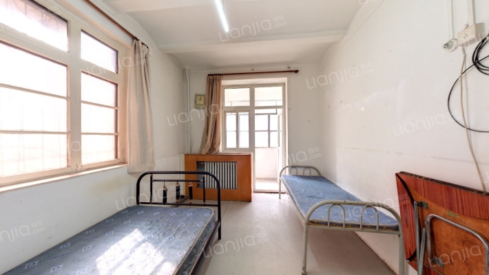 白广路东里二手房实景图