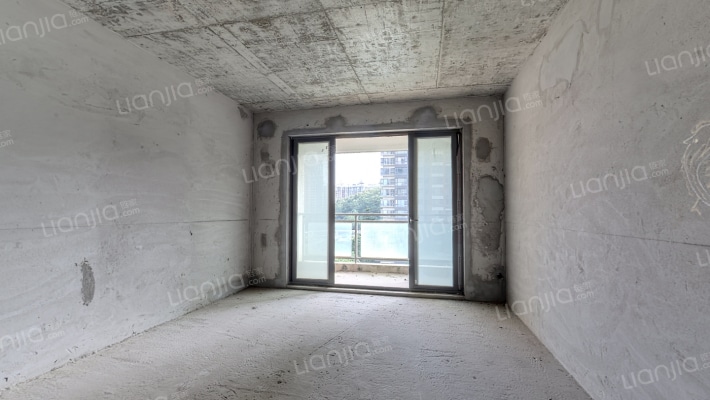 鸿威金都雅苑二手房实景图