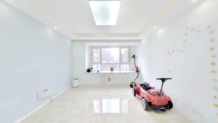 保利金香槟二手房实景图