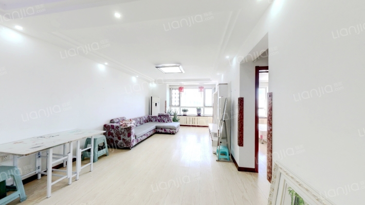 沈铁火车头佳园二手房实景图