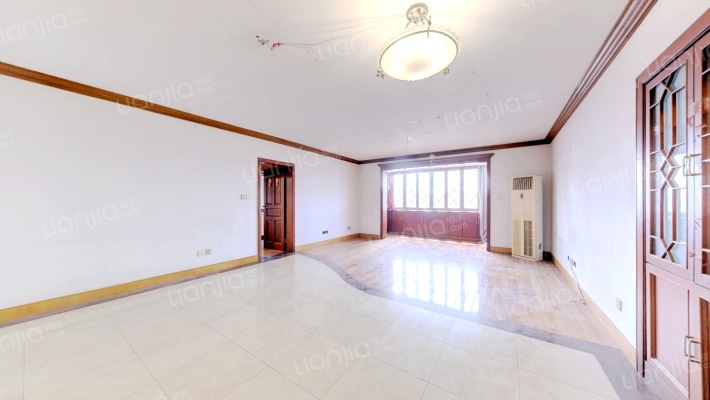 新电小区二手房实景图