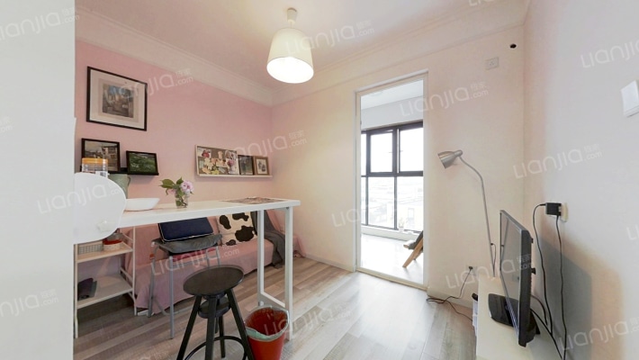 堤亚纳河谷二手房实景图