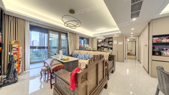 鹿溪樾府二手房实景图