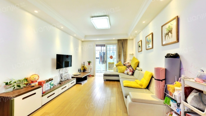 绿地逸湾二手房实景图