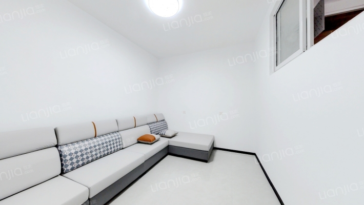 卫前路二手房实景图