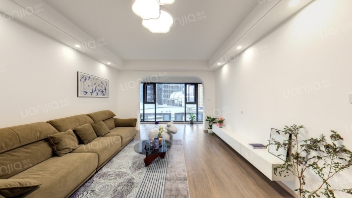 皇冠国际二手房实景图