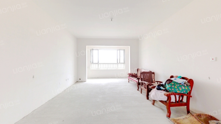 安居和颂名邸二手房实景图