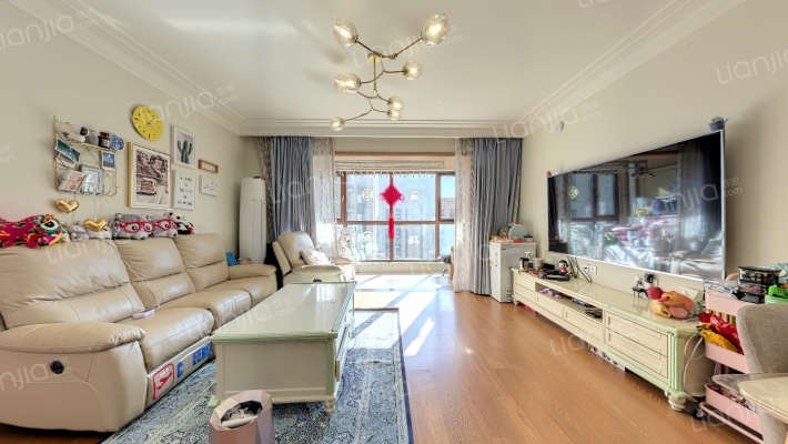 保利蔷薇公馆二手房实景图