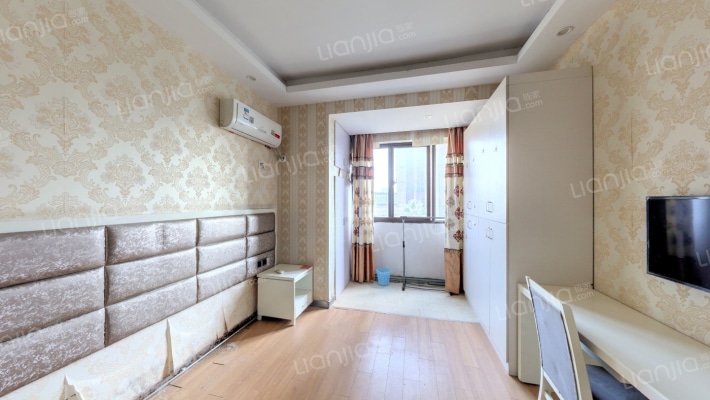 世纪新宸大厦二手房实景图