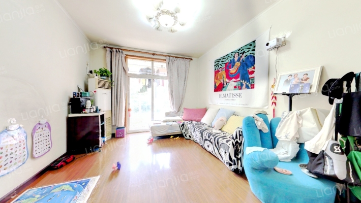 天彩菁华二手房实景图