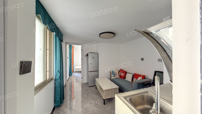 世茂湖滨首府B区二手房实景图