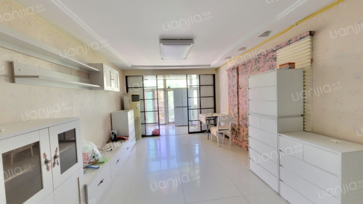 鸿业花园二手房实景图