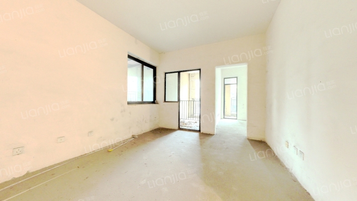 春天华逸二手房实景图