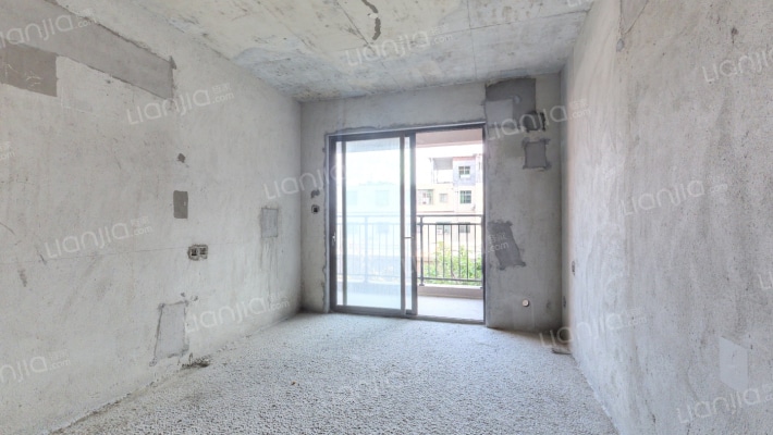 中骏雍景府二手房实景图