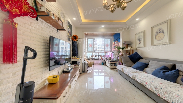 邦泰华府公馆二手房实景图