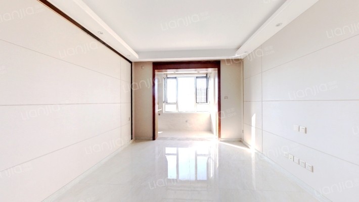 保利拉菲公馆朗菲园东区二手房实景图