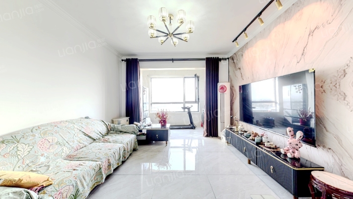 泊湖林奇郡二手房实景图