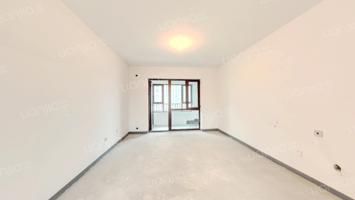 绿地新礼华府一区二手房实景图