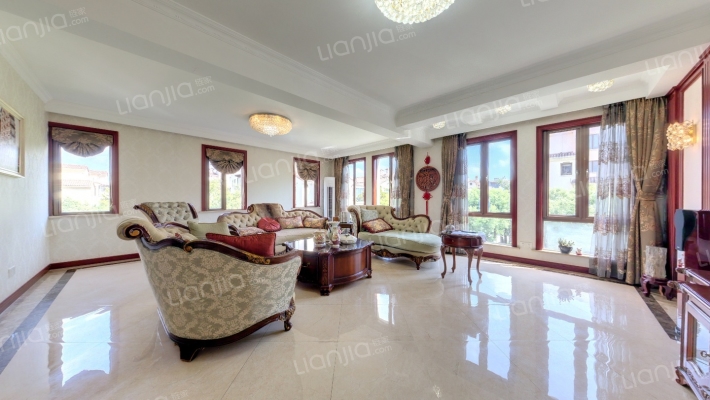 同润加州(别墅)二手房实景图