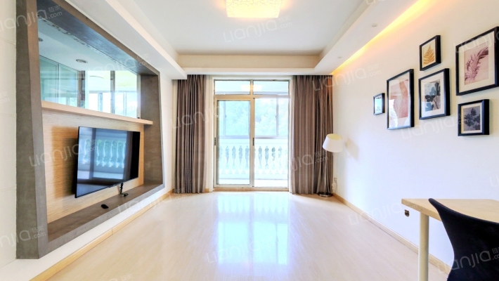 路易凯旋宫二手房实景图