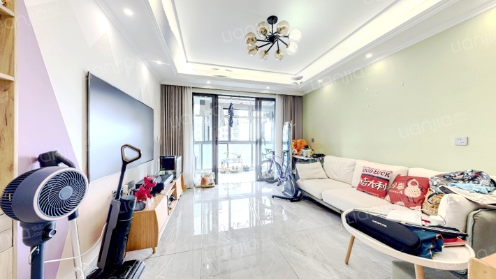 冠城大通蓝湾二手房实景图