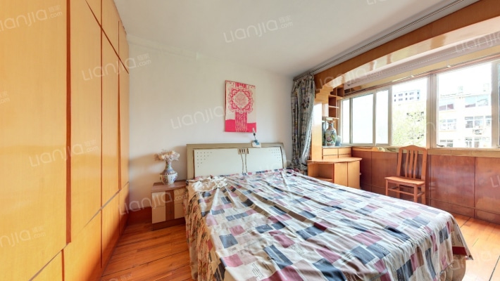 七六新村二手房实景图