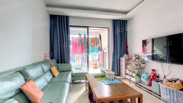 卓越维港二手房实景图