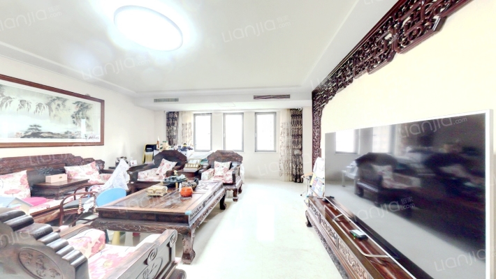 惠灵顿河滨花苑二手房实景图