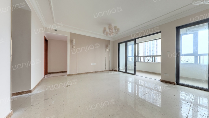 恒大滨河左岸二手房实景图