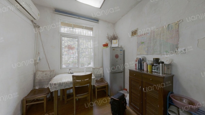 高压开关厂宿舍二手房实景图