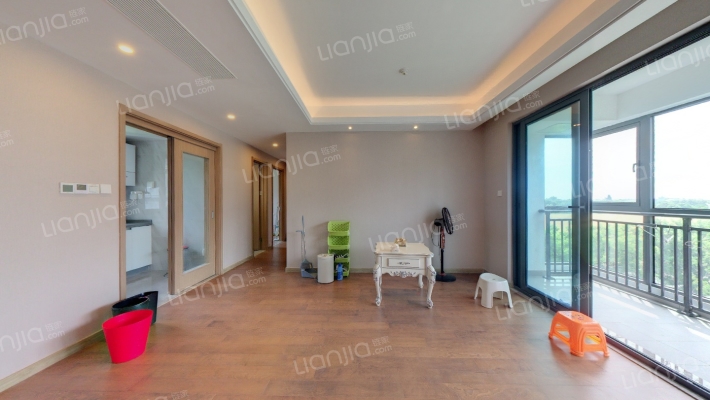 融信秦尚栖庭二手房实景图