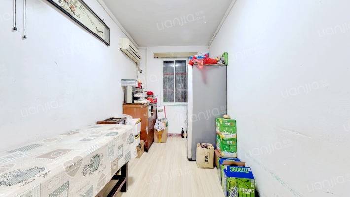 校门口小区二手房实景图