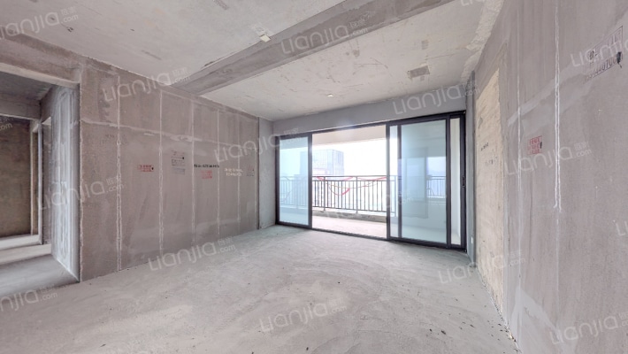 麓谷山湖郡二手房实景图